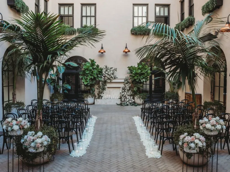 tx-santx-courtyard-ceremony-02-25484_Classic-Hor