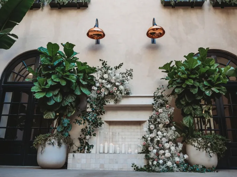 tx-santx-couryard-weddingdetail-1-22574_Classic-Hor