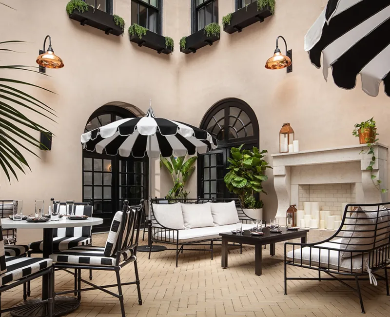 courtyard01