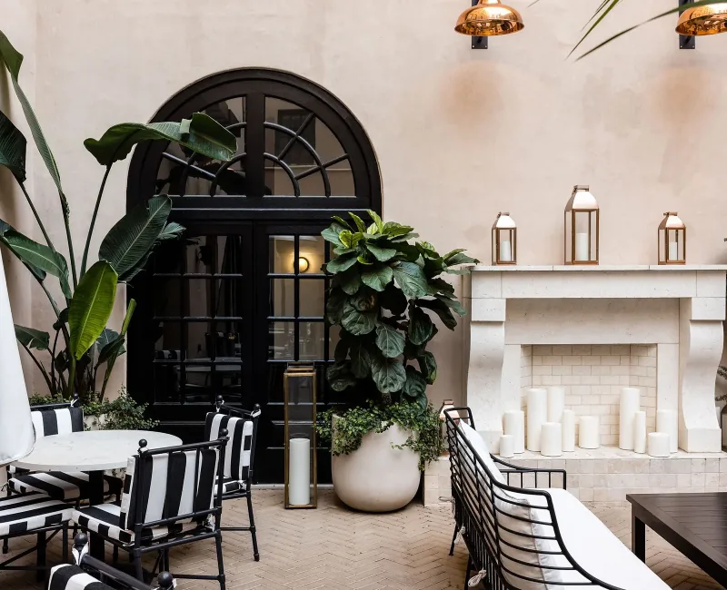 courtyard04